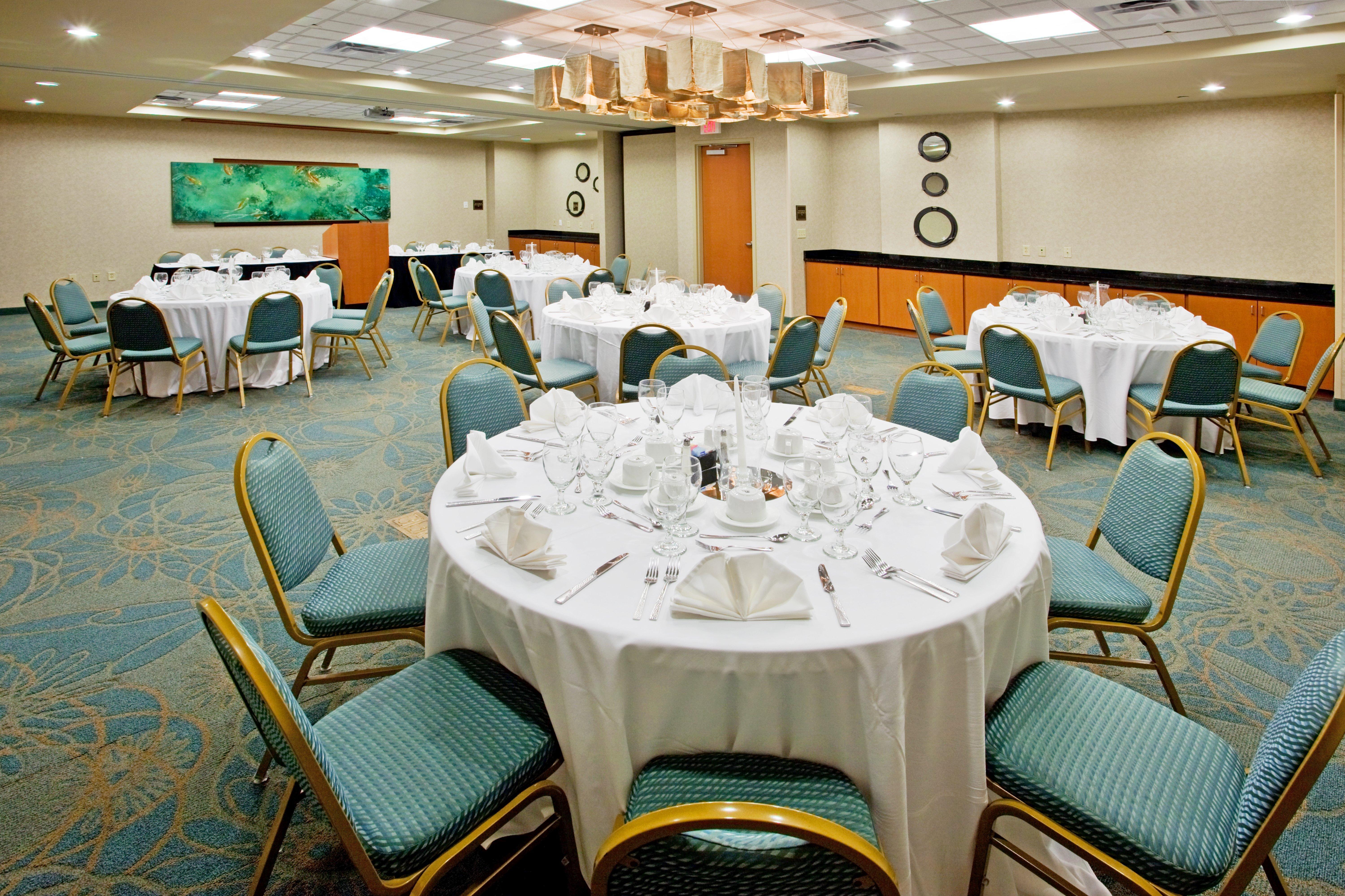 וויליאמסבורג Holiday Inn Hotel & Suites Gateway By Ihg מראה חיצוני תמונה