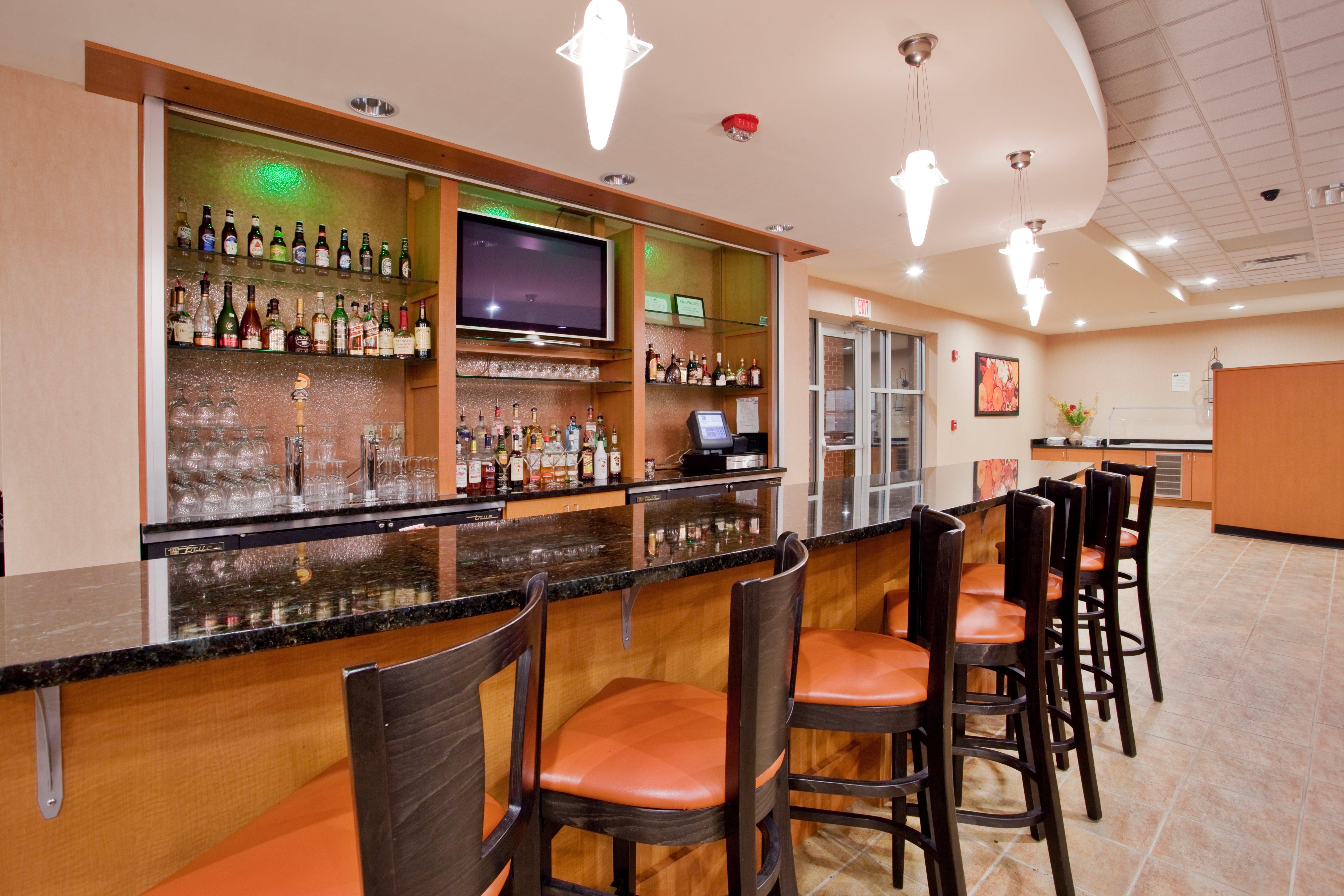 וויליאמסבורג Holiday Inn Hotel & Suites Gateway By Ihg מראה חיצוני תמונה